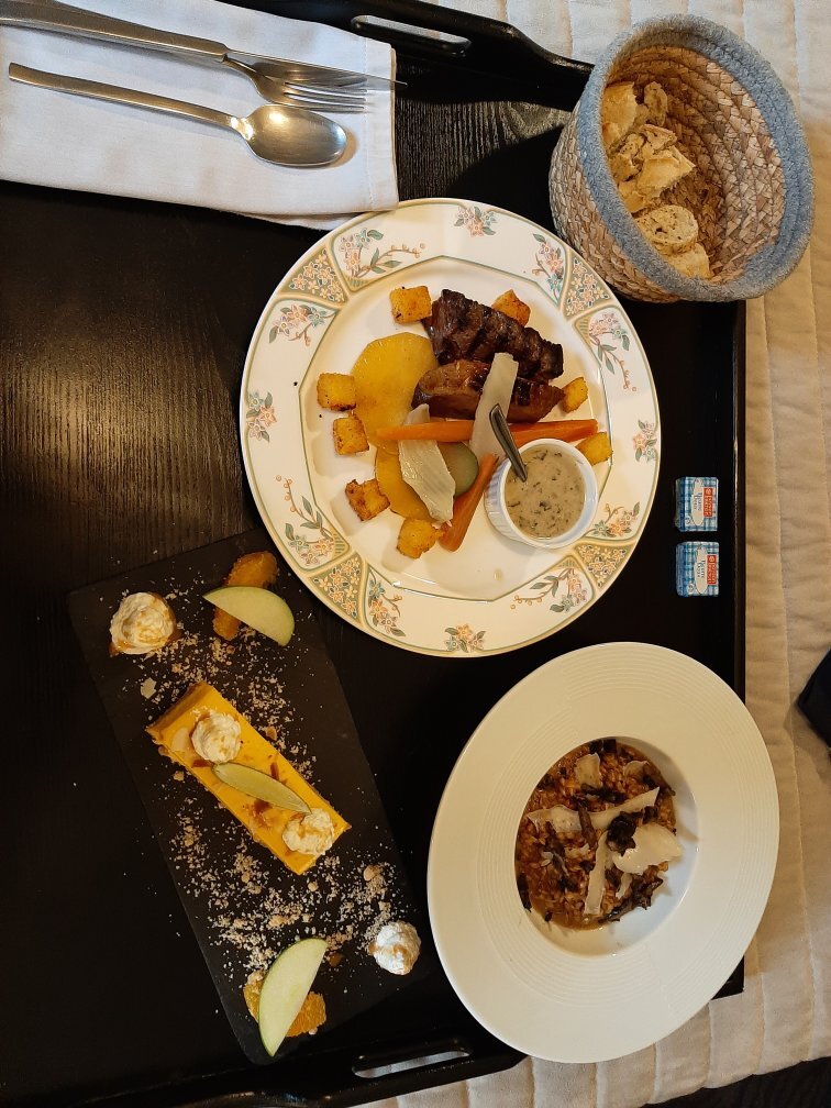 Logis Hôtel la Magnanerie, Côté Bistro-官方