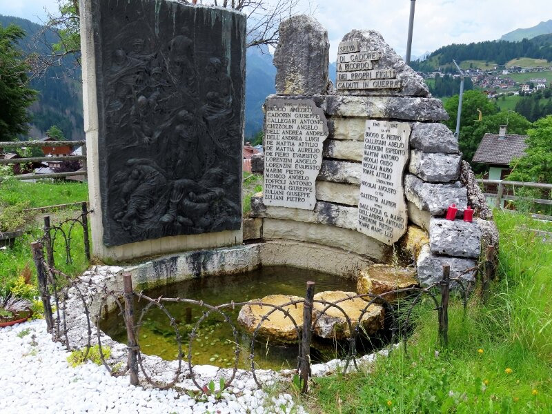 Monumento ai caduti delle guerre-Selva di Cadore必去景点
