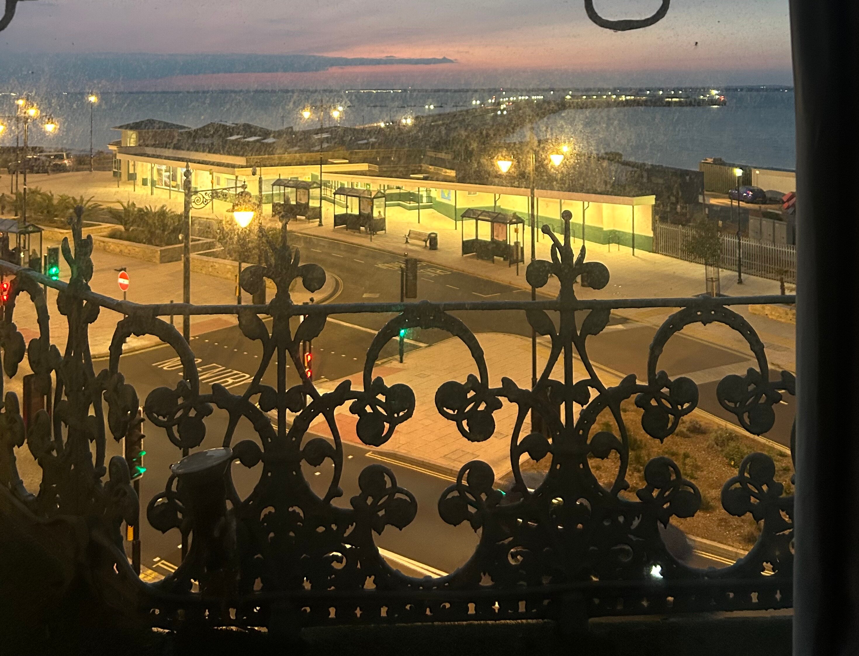 Royal Esplanade Hotel-官方