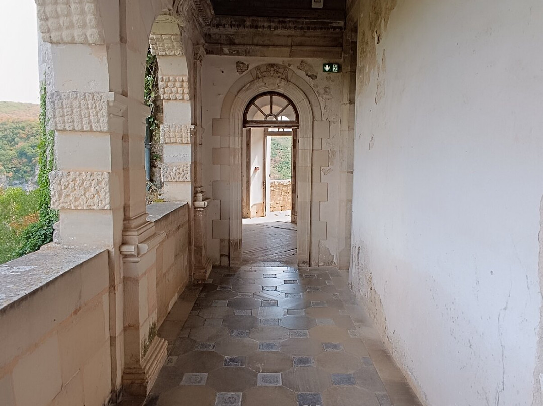 Les Châteaux de Bruniquel-Bruniquel必去景点