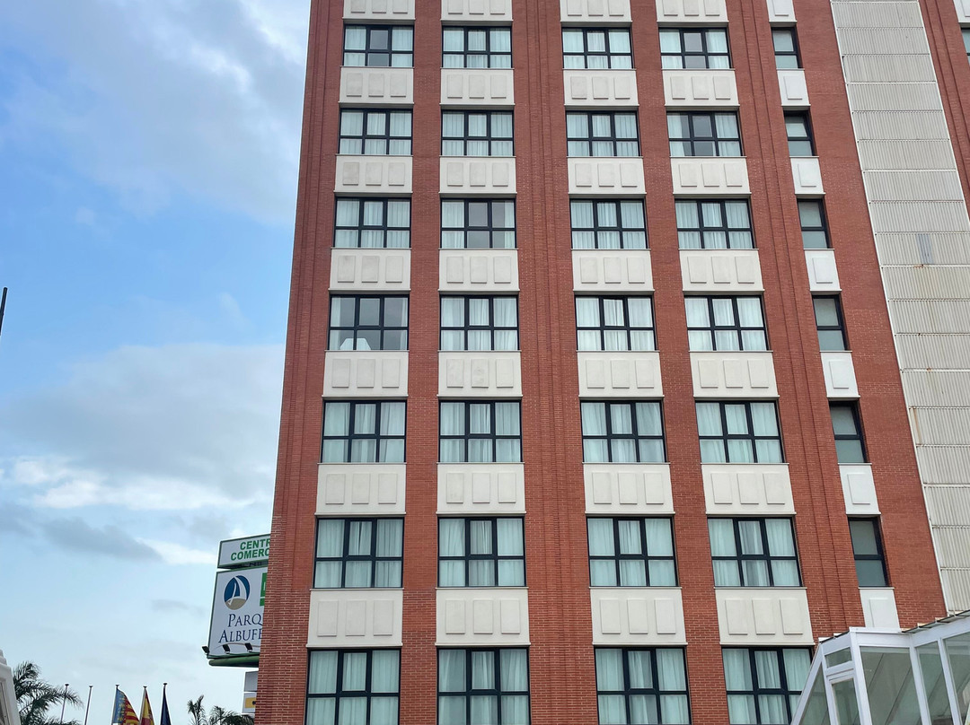 阿尔布菲拉酒店主图