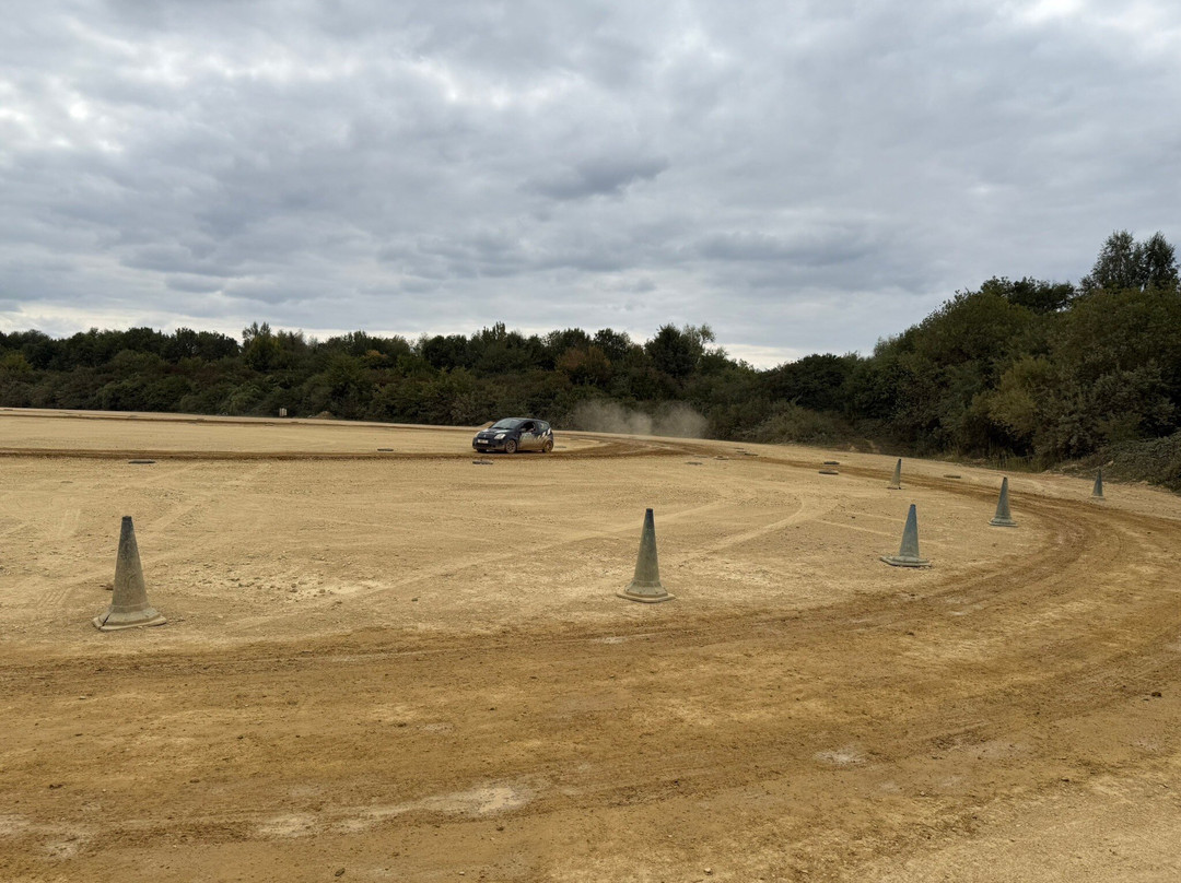 Cotswold Driving Experiences - Rally-Down Ampney必去景点