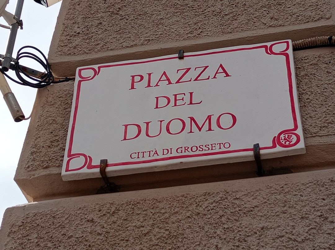 Piazza Dante-格罗塞托必去景点