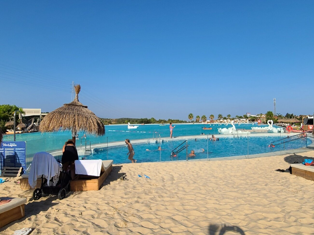 Alcazaba Lagoon-卡萨雷斯必去景点