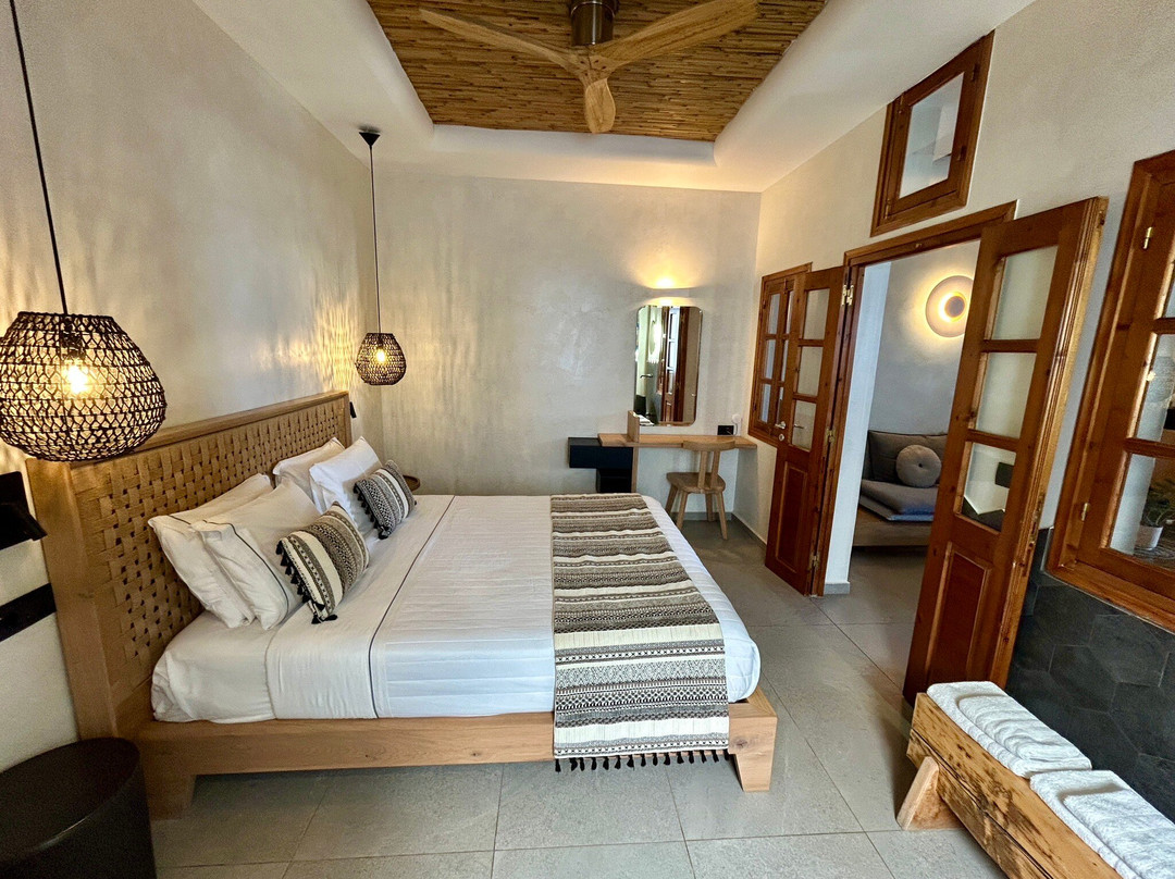 Almyra Studios主图