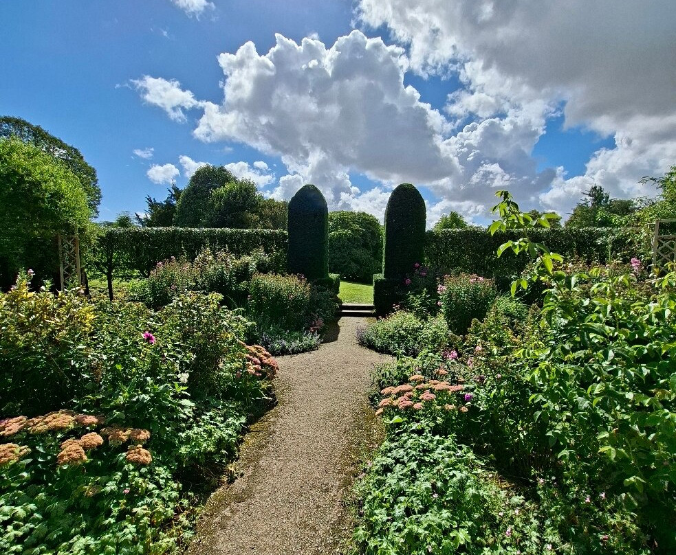 Holker Hall and Gardens-Grange-over-Sands必去景点