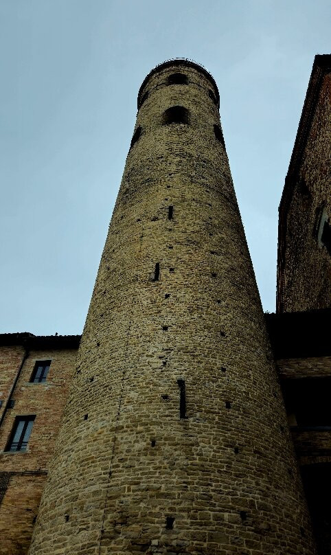 Campanile Rotondo-卡斯泰洛城必去景点