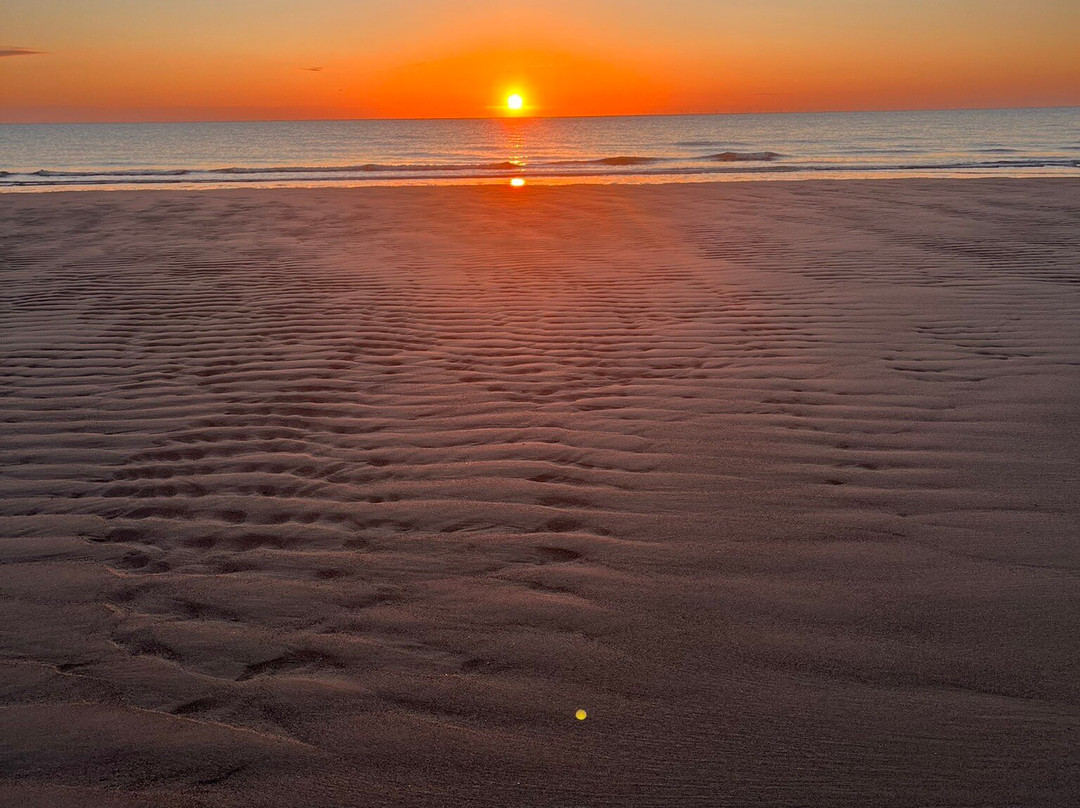 Huttoft Car Terrace Beach-Huttoft必去景点