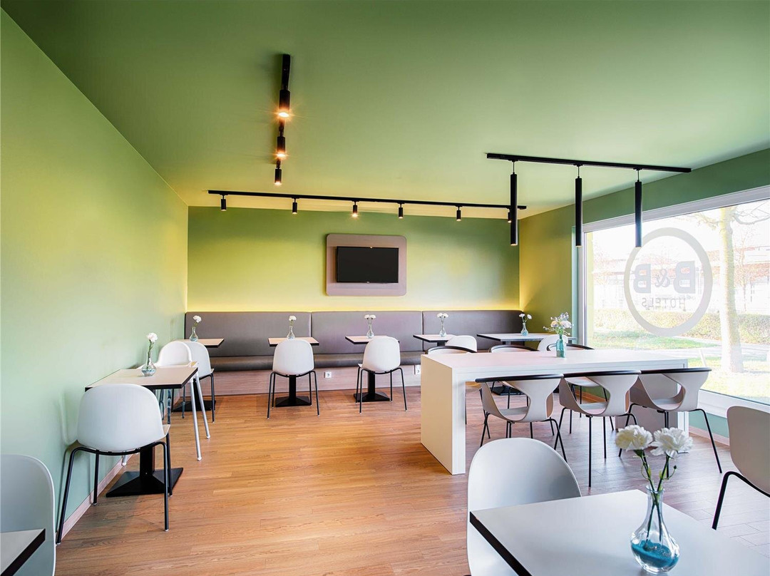 B&B酒店巴登机场店主图