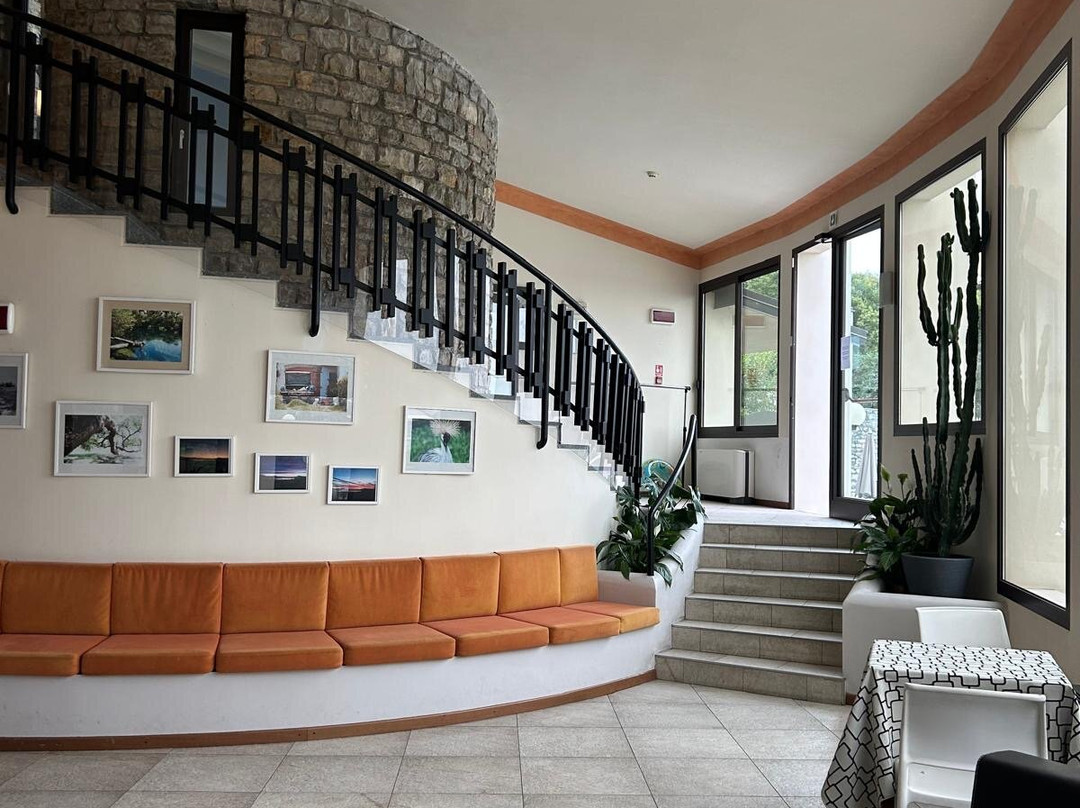 Hotel Belvedere Manerba Del Garda主图