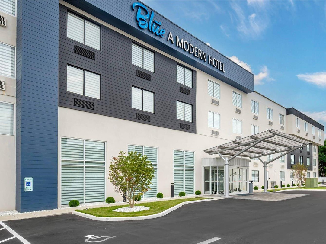 Clarion Hotel & Aqua Lagoon Water Park