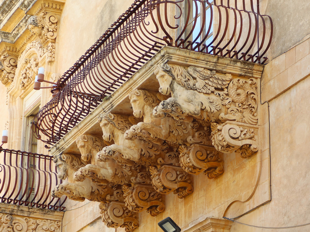 Palazzo Nicolaci-诺托必去景点
