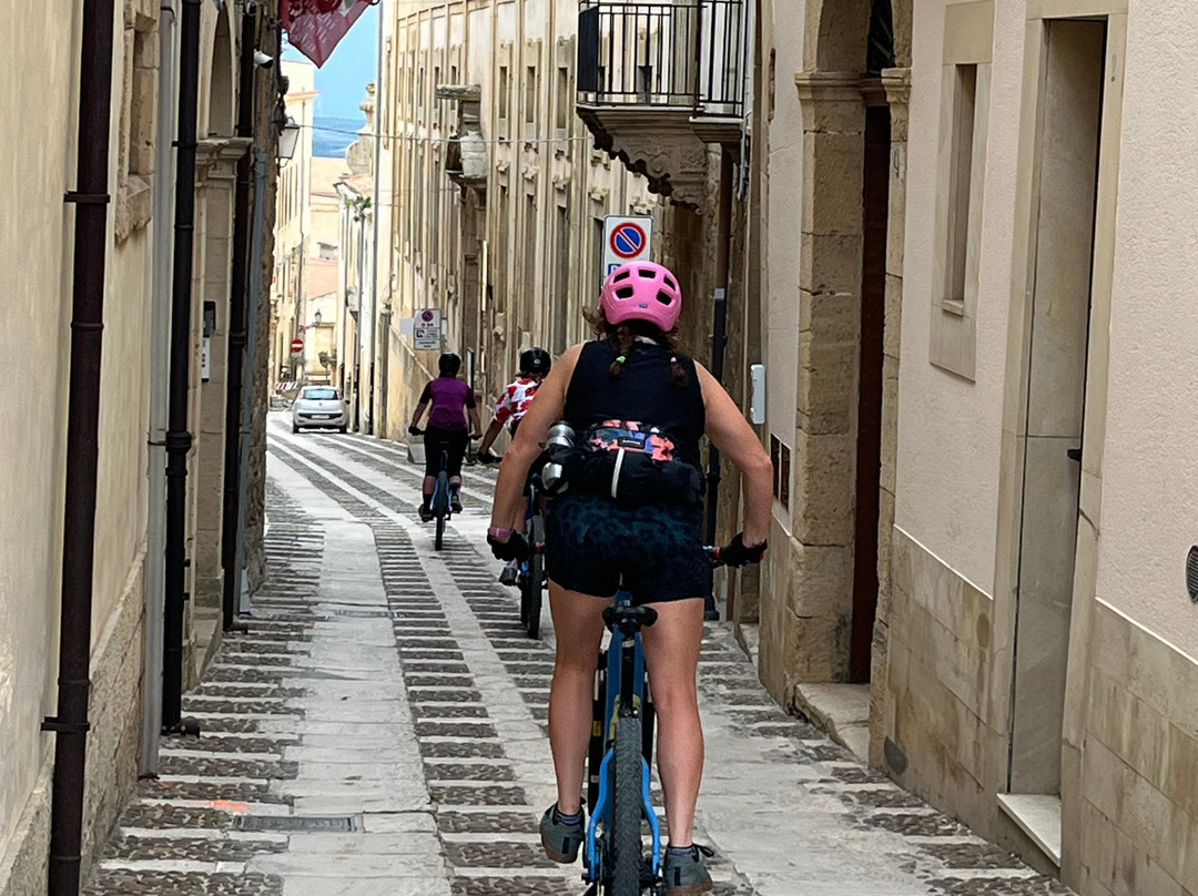 Smile & Ride-比萨必去景点