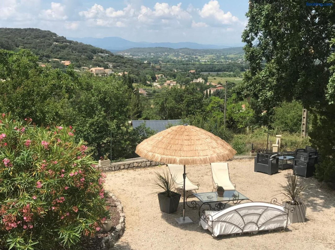 Gîtes le Mas du Vieux Chêne
