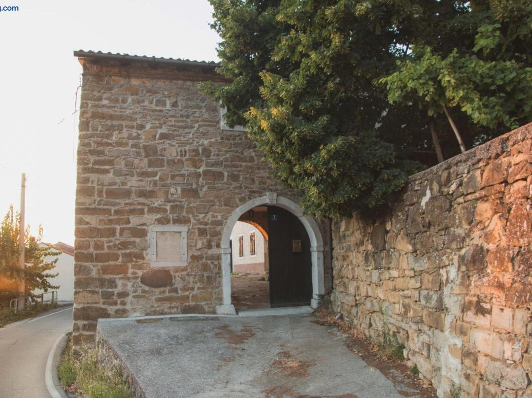 Oltre l'Arco