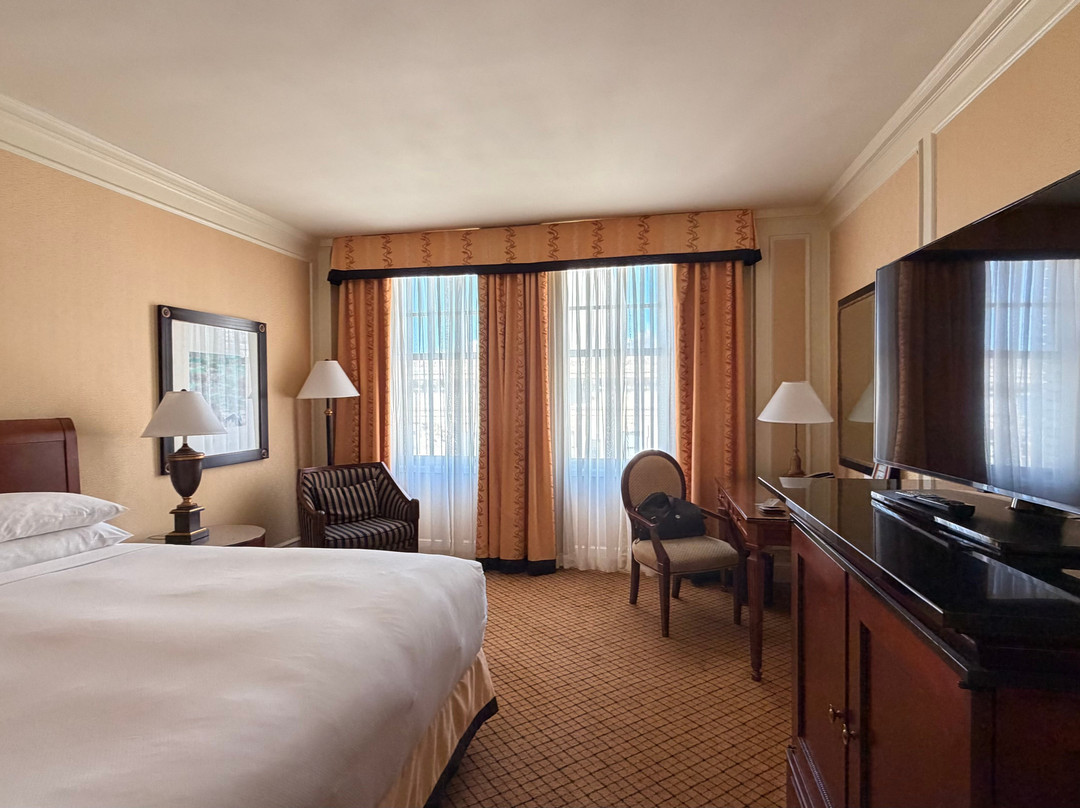 The InterContinental Mark Hopkins building-旧金山必去景点