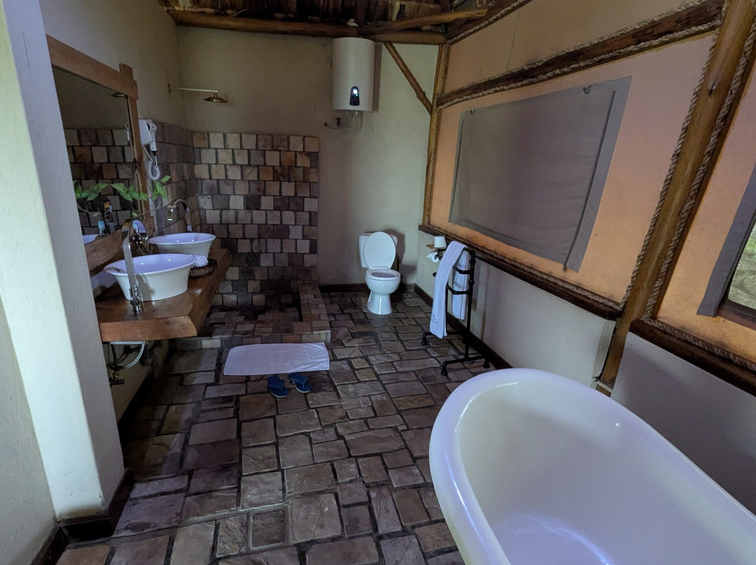 African Jungle Adventures-卡巴莱必去景点