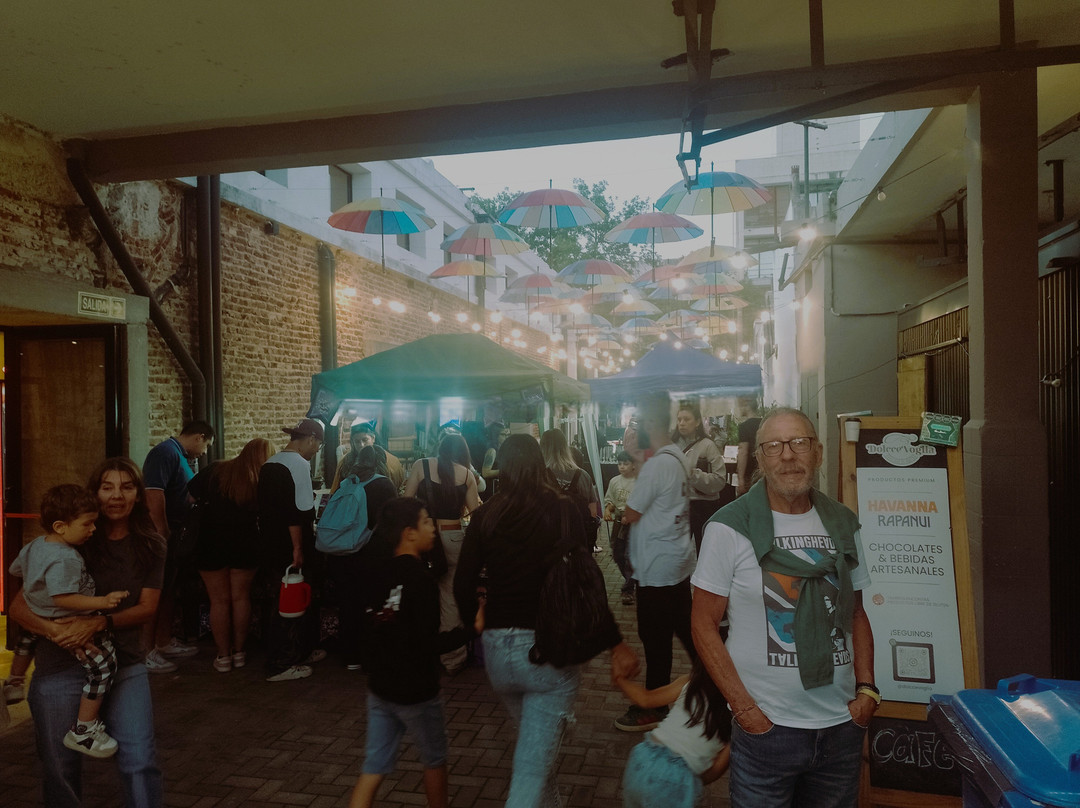 Paseo de Compras Antiguo Mercado y Vieja Terminal-瓜莱瓜伊丘必去景点