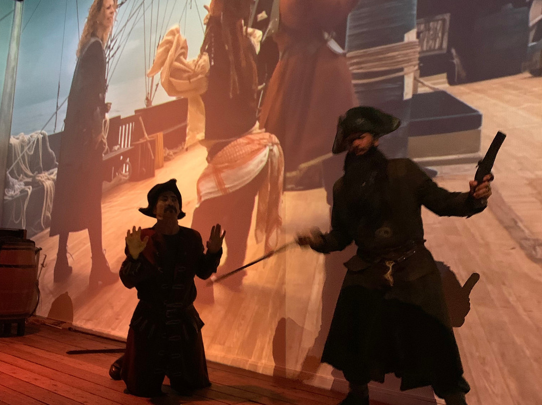 Aventura Pirata-康泊琉海水浴场必去景点