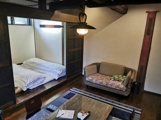 希那文酒店主图