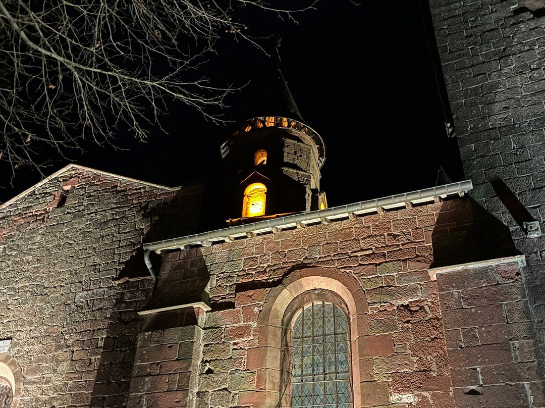 Église Saint-Pierre-Collonges-la-Rouge必去景点