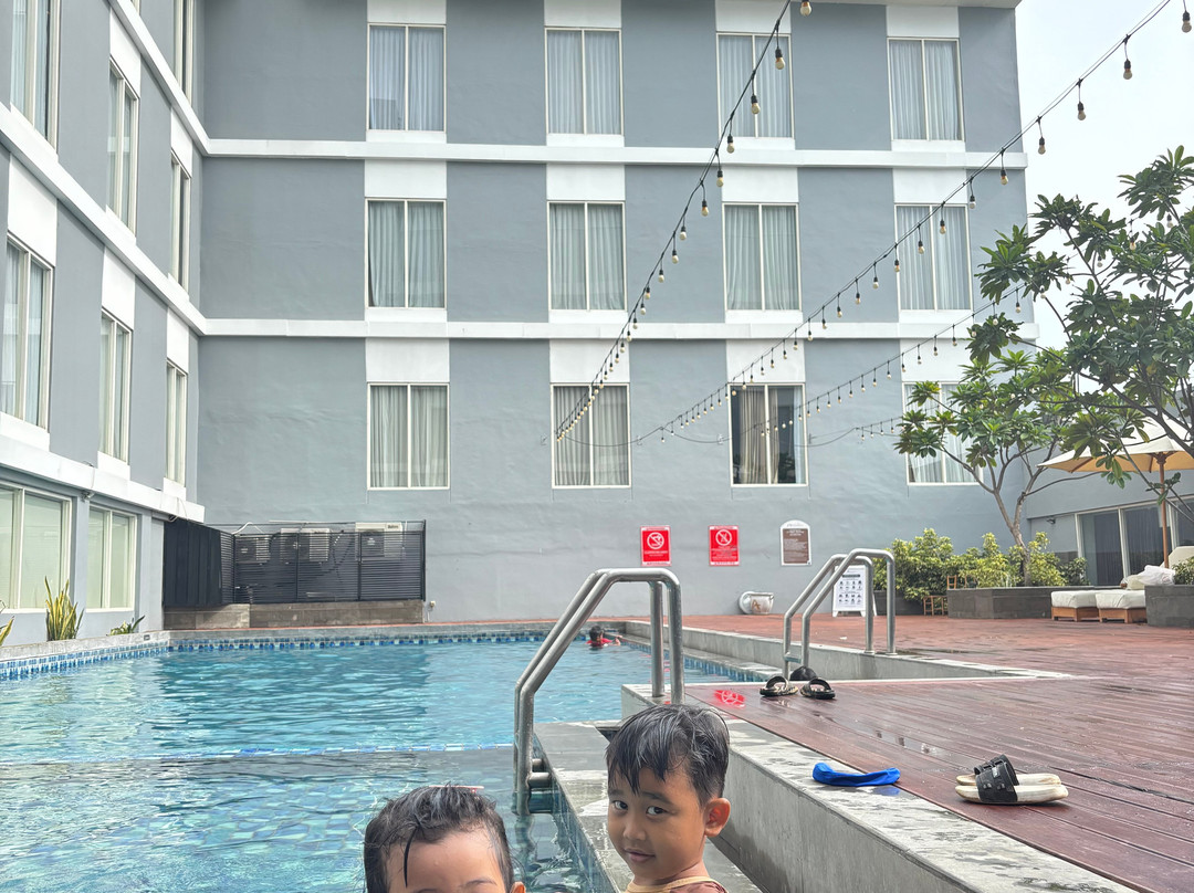 Ascent Premiere Hotel And Convention Pasuruan主图