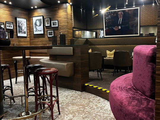 Land & Golf Hotel Stromberg主图