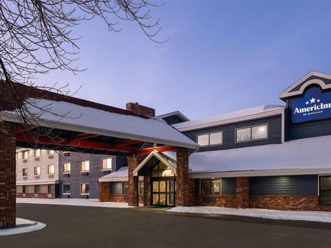 AmericInn by Wyndham Grand Forks