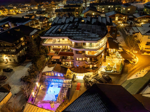 芝勒塔勒霍夫酒店主图