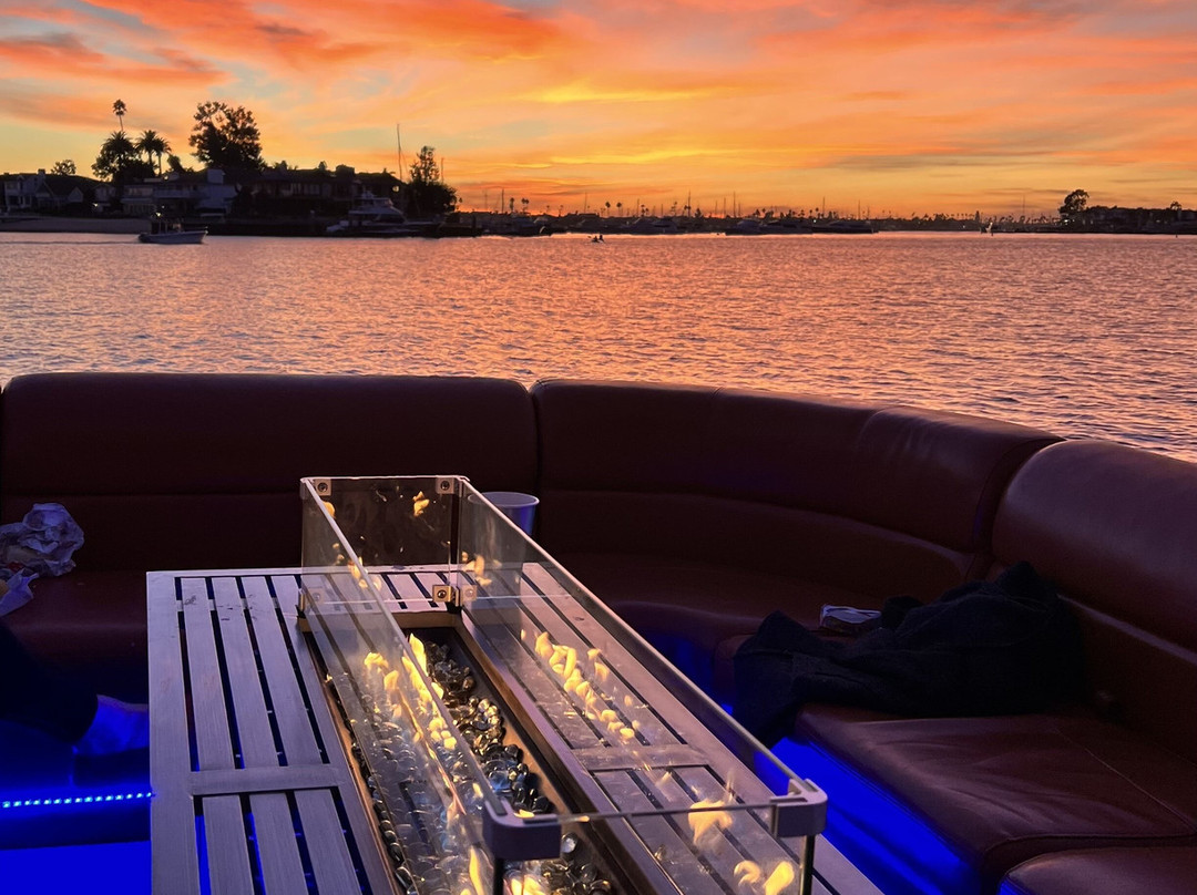 OC Boat Rentals-纽波特海滩必去景点