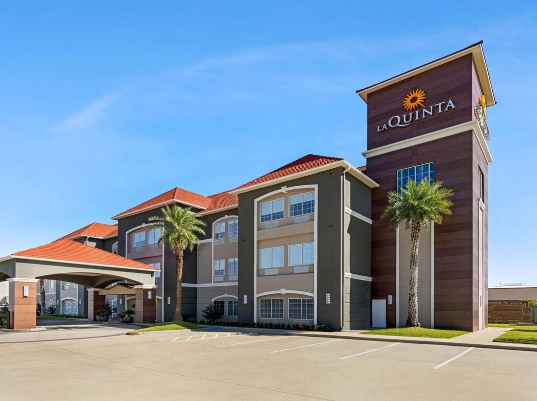 阿瑟港拉昆塔温德姆套房酒店主图