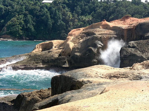 Red Rocks-多米尼克必去景点