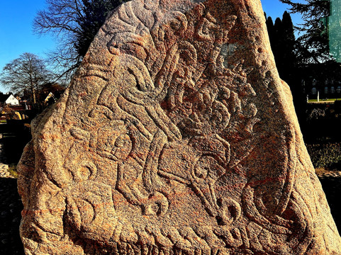 耶灵墓地、古北欧石刻和教堂-耶林必去景点