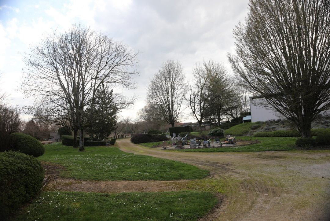 Crématorium de Bourgogne-Crissey必去景点