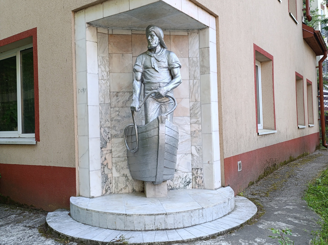 Sculpture "Sailor"-斯韦特洛戈尔斯克必去景点