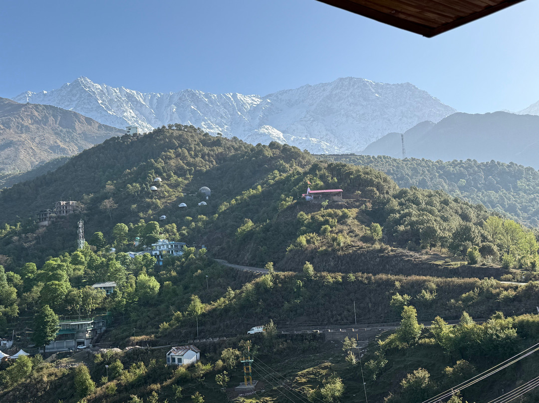 胡斯塔高山度假酒店主图