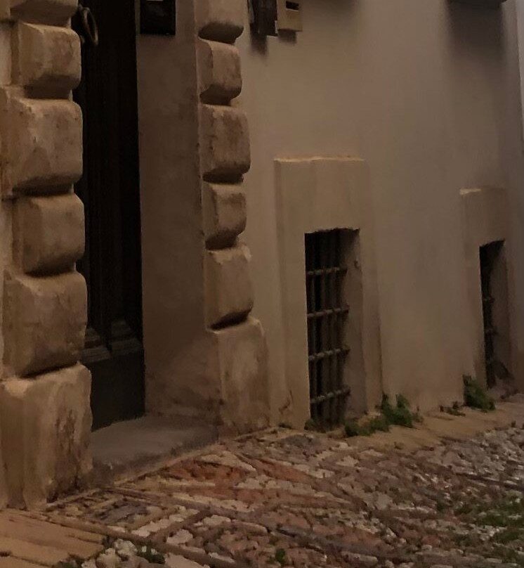 Palazzo Ciccaglia-Trevi必去景点