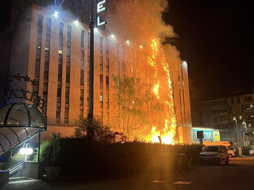 马克西姆酒店主图