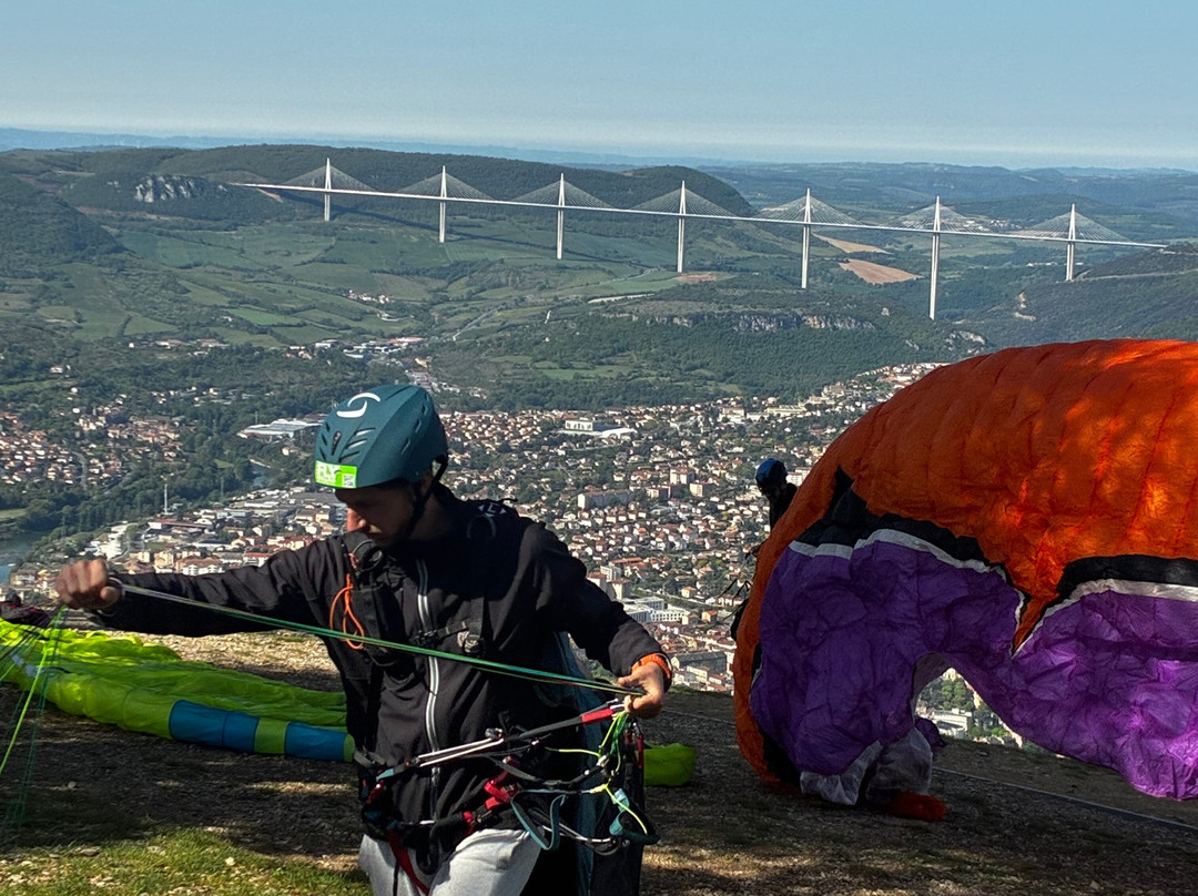 Fly Millau Parapente-米约必去景点