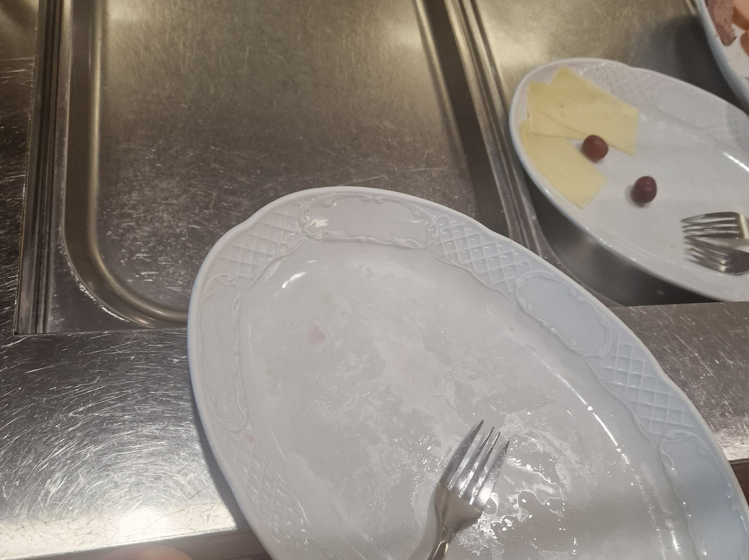 德雷皇冠酒店主图