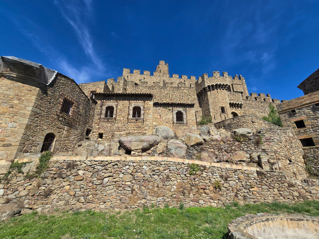 Requesens Castle-拉洪克拉必去景点