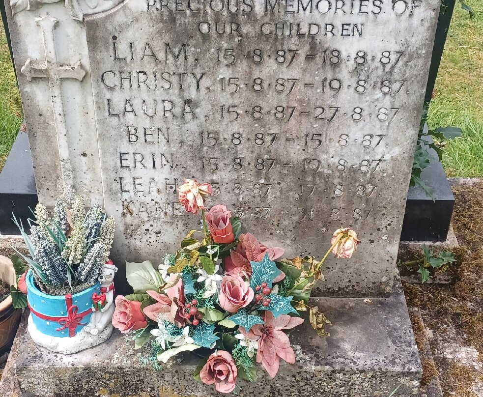 St Helens Cemetery and Crematorium-圣海伦斯必去景点