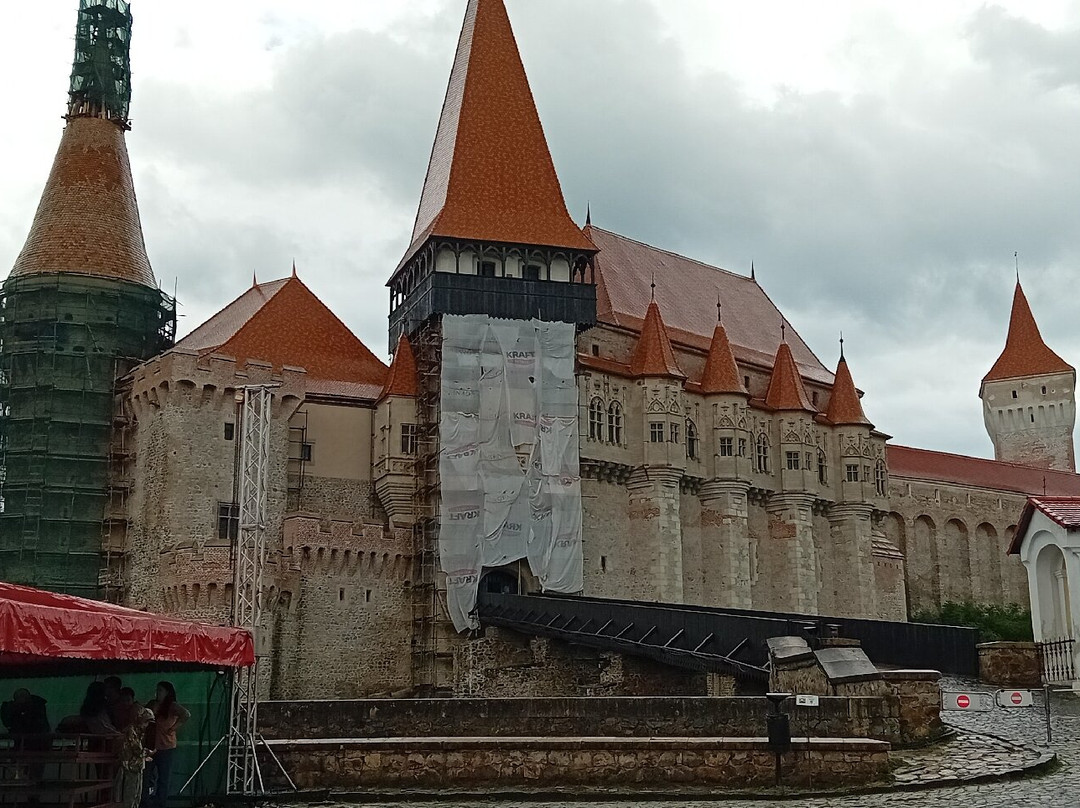 Castelul Corvinilor-Hunedoara必去景点