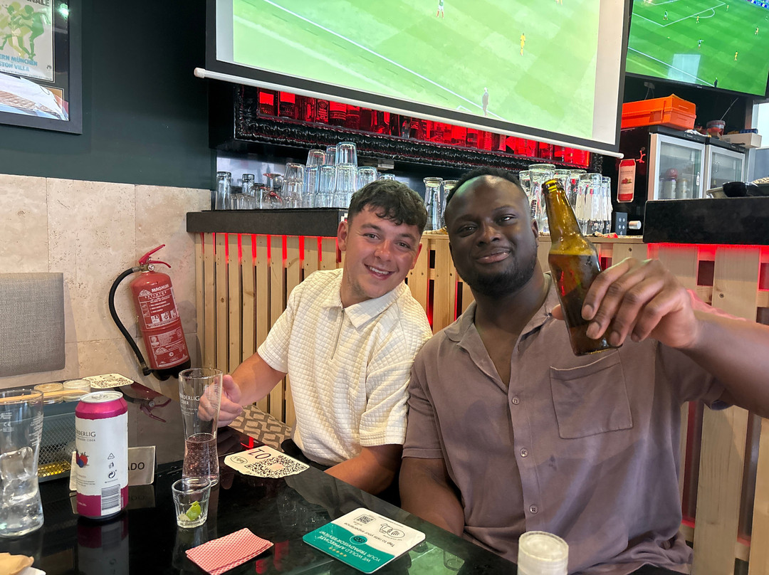 Kelly's Sports Bar