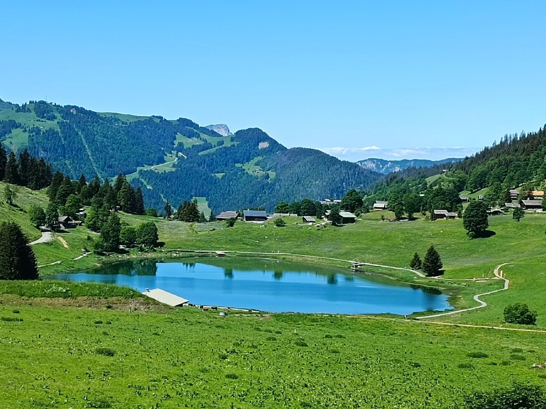 Lac Des Confins-拉克吕萨必去景点