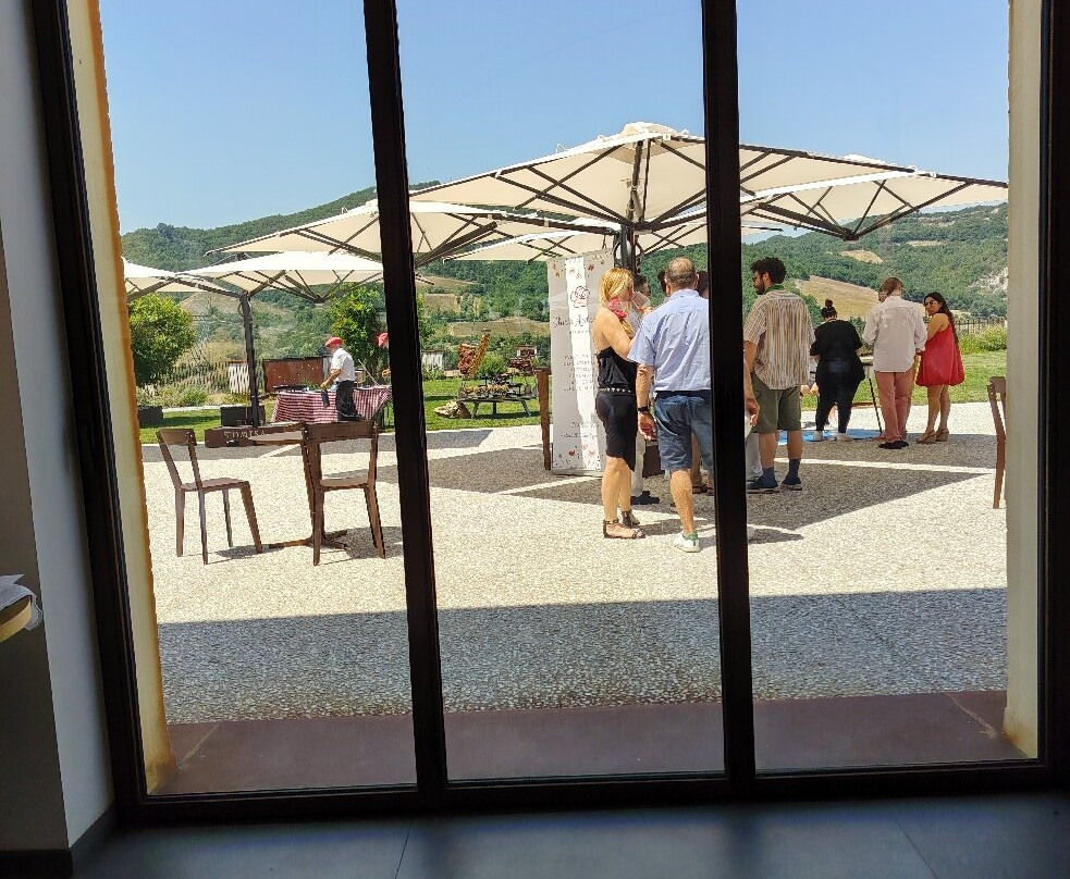 Cantina Tomisa-萨韦纳河畔圣拉扎罗必去景点
