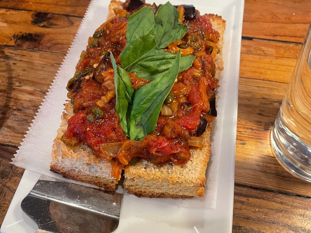 Flora's Pizza Cafe
