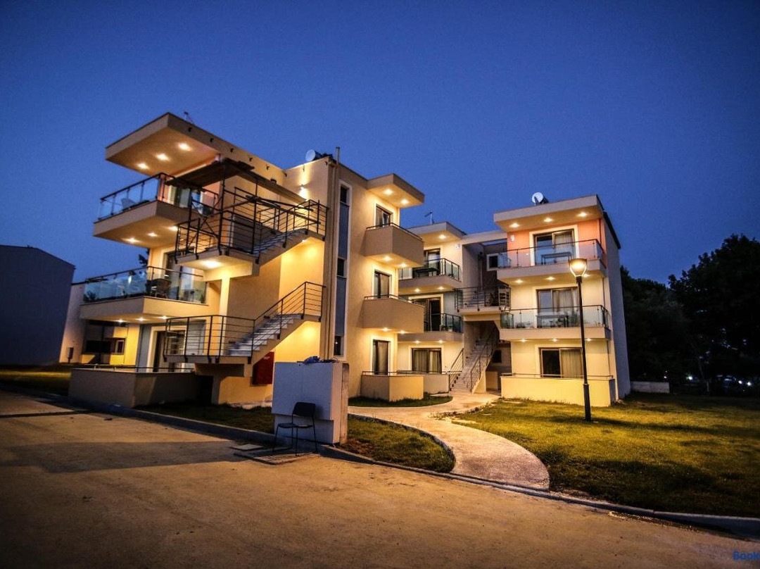 Ofrynio Deluxe Apartments