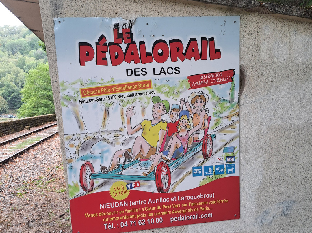 Pédalorail Electrique du Grand Pays de Salers-Ally必去景点