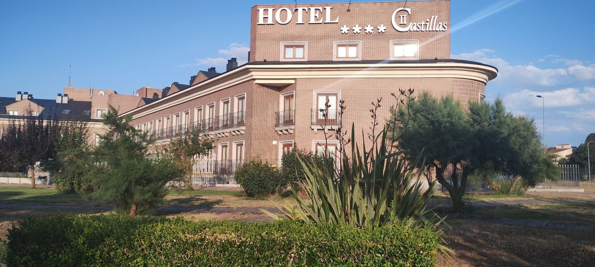 卡斯蒂利亚斯阿维拉二号酒店-旅行者